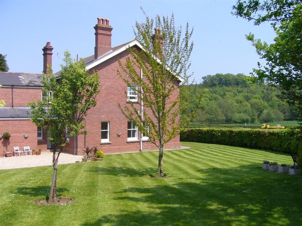 Mill Farm Villa Exeter Exterior photo